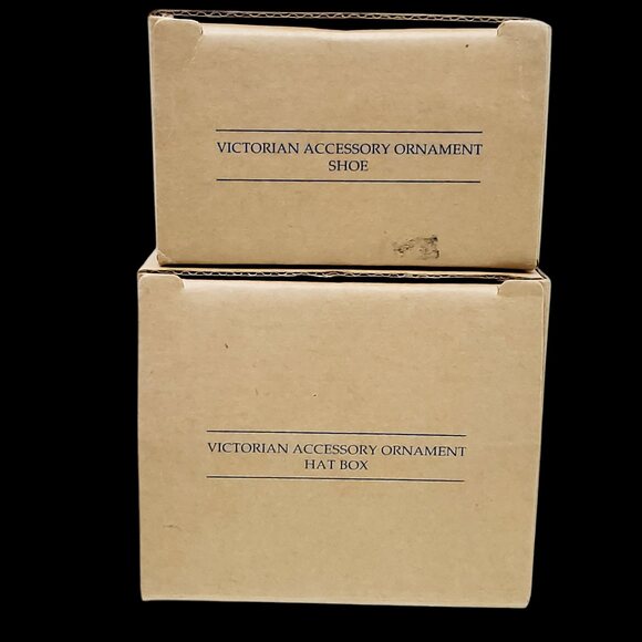 Avon Victorian Boot and Hat Box Set 1999 Christmas Ornament Resin Cream White - Picture 9 of 10